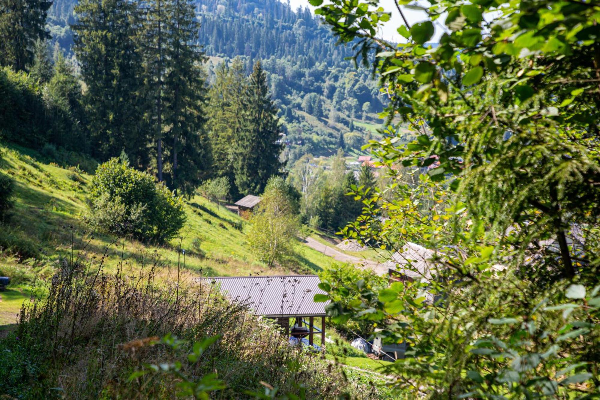 Lisoviy Zatyshok, Z Vidkrutum Litnim Baseynom Hotel Slavske Exterior photo