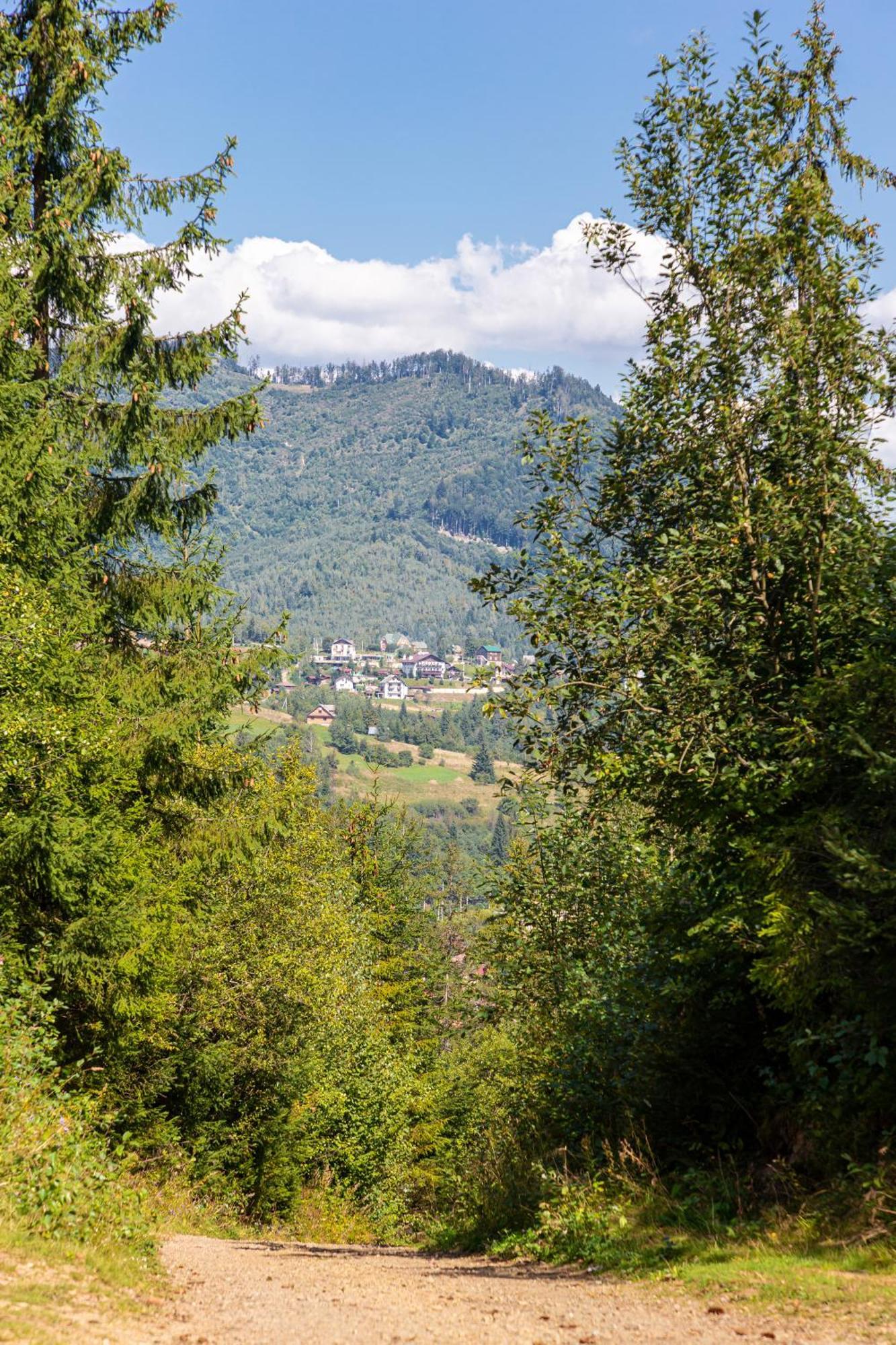 Lisoviy Zatyshok, Z Vidkrutum Litnim Baseynom Hotel Slavske Exterior photo
